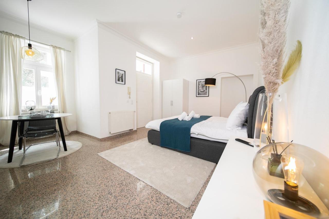 Favorite Stays - And - Appartement